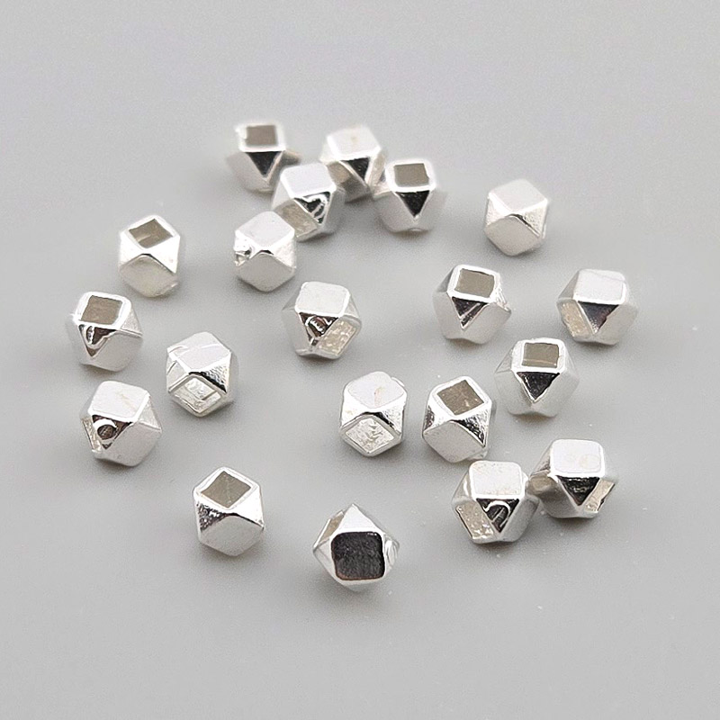 비즈톡 [SVP-91-07]순은펜던트 실버925 은볼 큐브사각볼 4.5mm (내경 2.2mm) 실버볼 ,1개