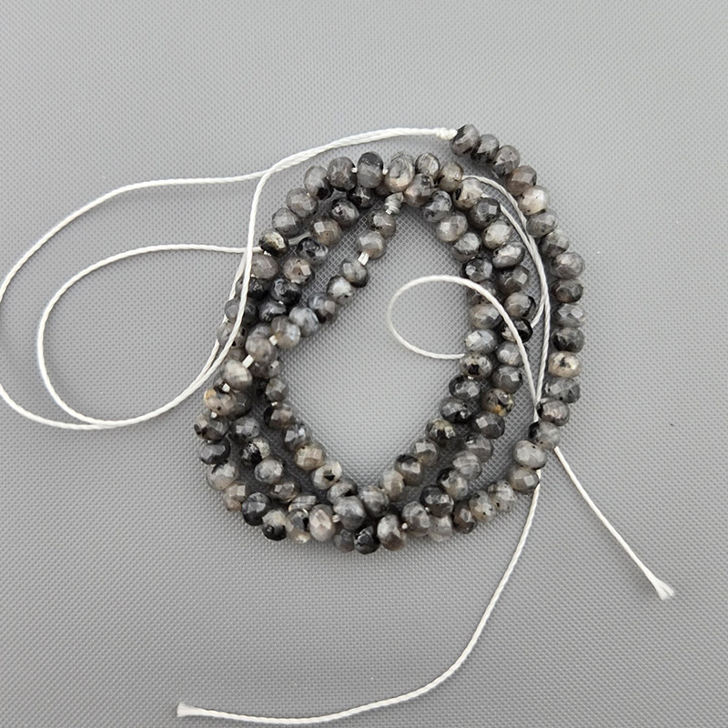 비즈톡 [J1-302-17]원석 옥론델 커팅 4mm 천연석 블랙래브라도라이트 ,반줄(약17cm)